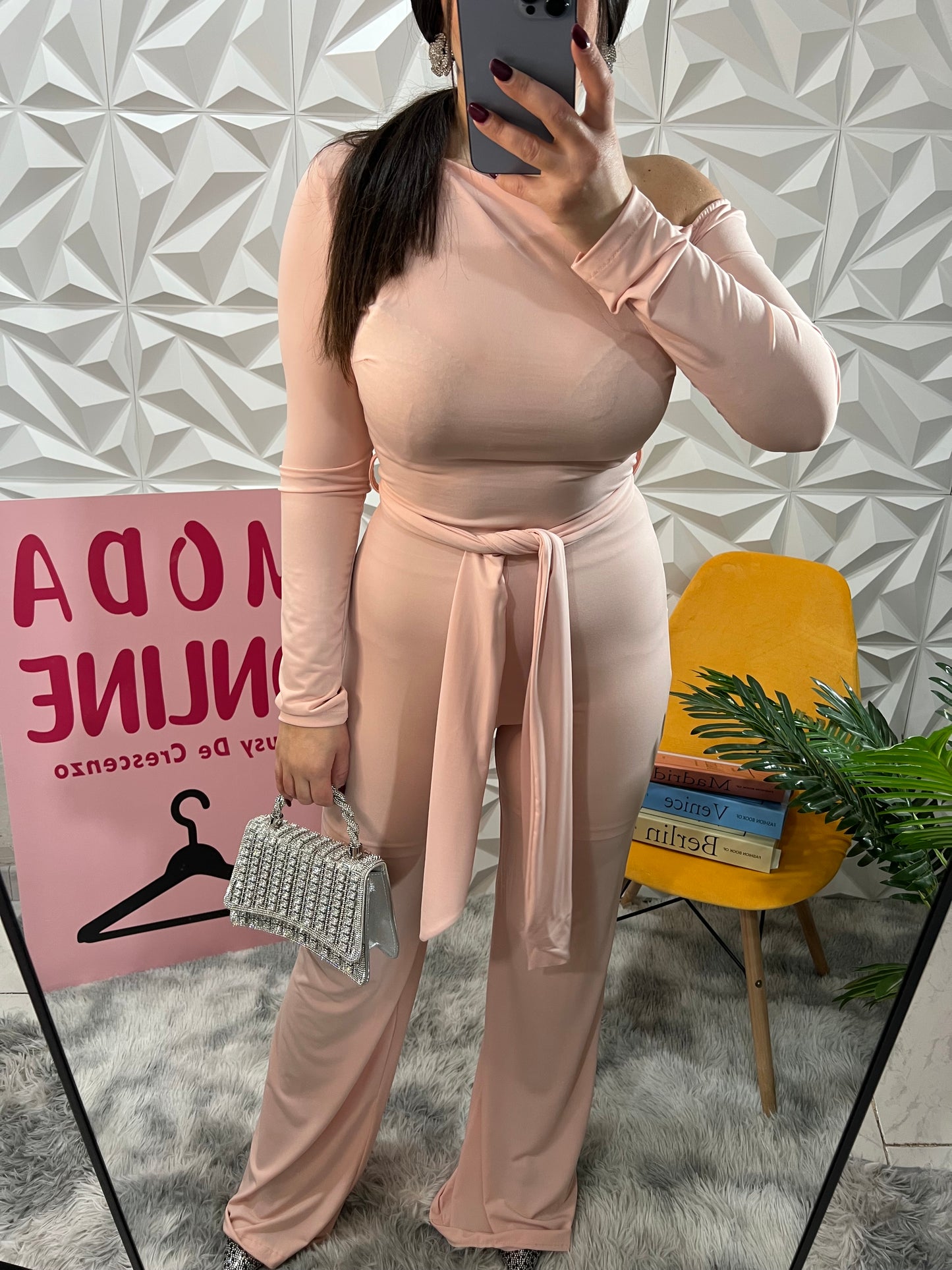 Tuta Nina