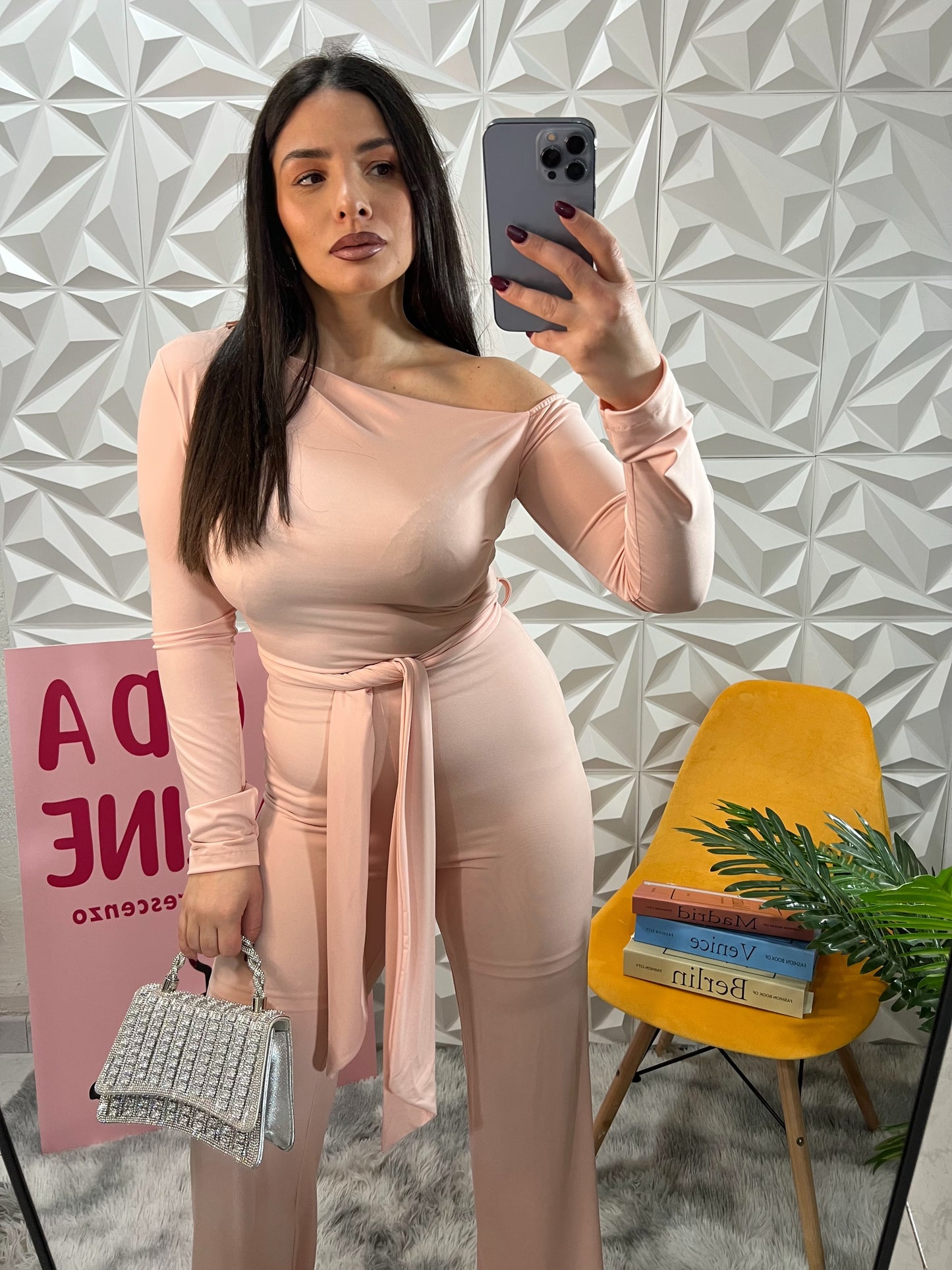 Tuta Nina
